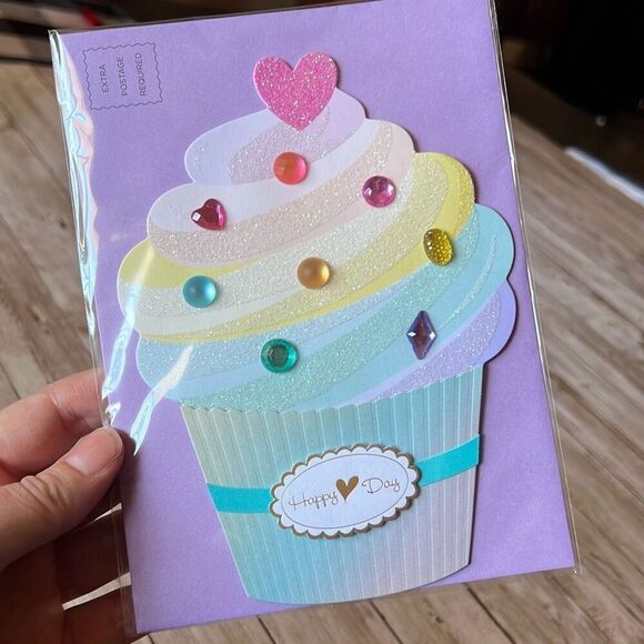 New! For ANYONE Valentine’s Day Cupcake Card w/ Purple Envelope Papersong  NWT - Picture 1 of 4